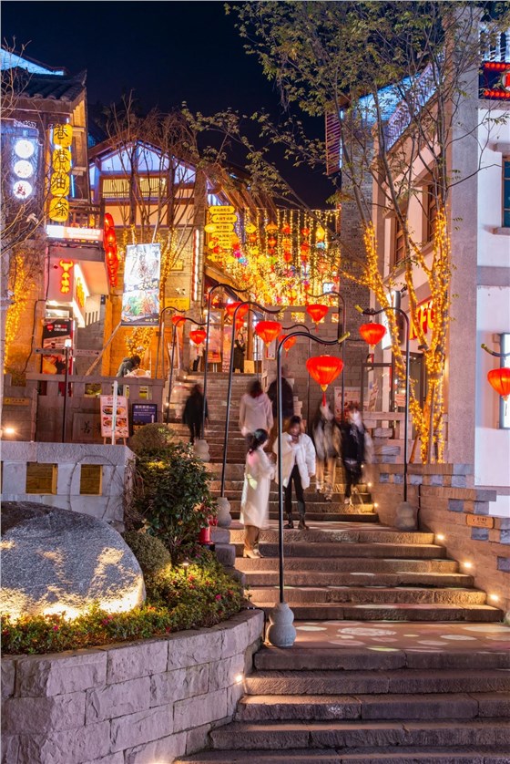 文旅夜游，帶動城市經(jīng)濟(jì)發(fā)展的一把好手！01