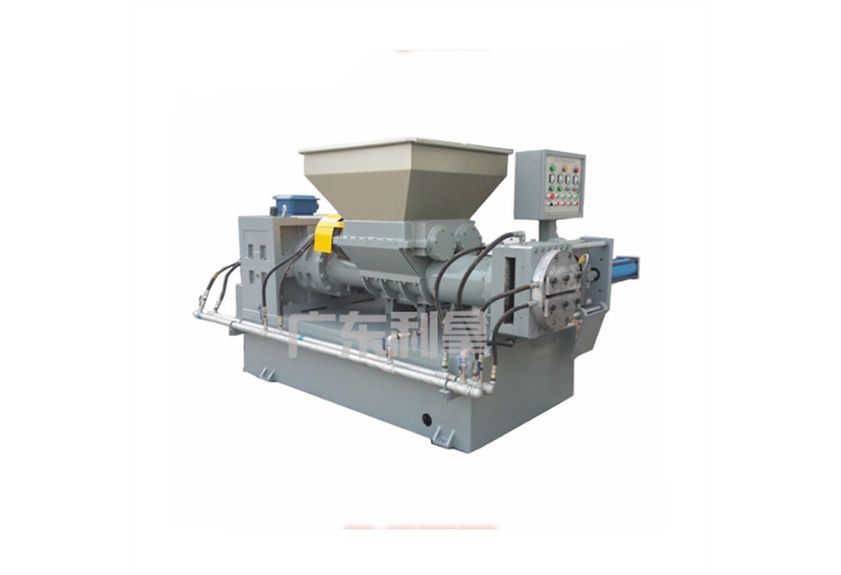 廣東利拿實業的橡膠出片擠出機：高效生產，品質保證