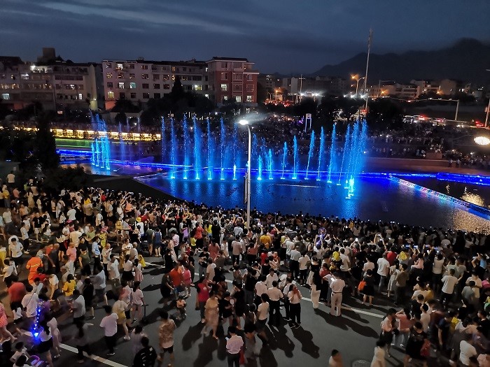 當水景碰上照明，美得一塌糊涂！02