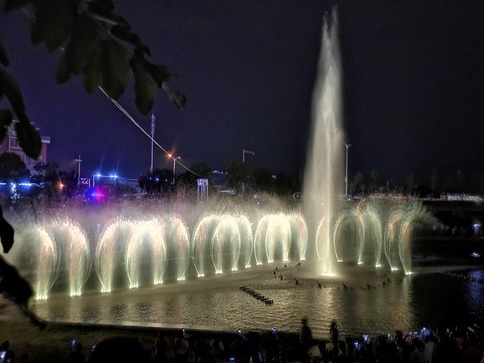 當水景碰上照明，美得一塌糊涂！01