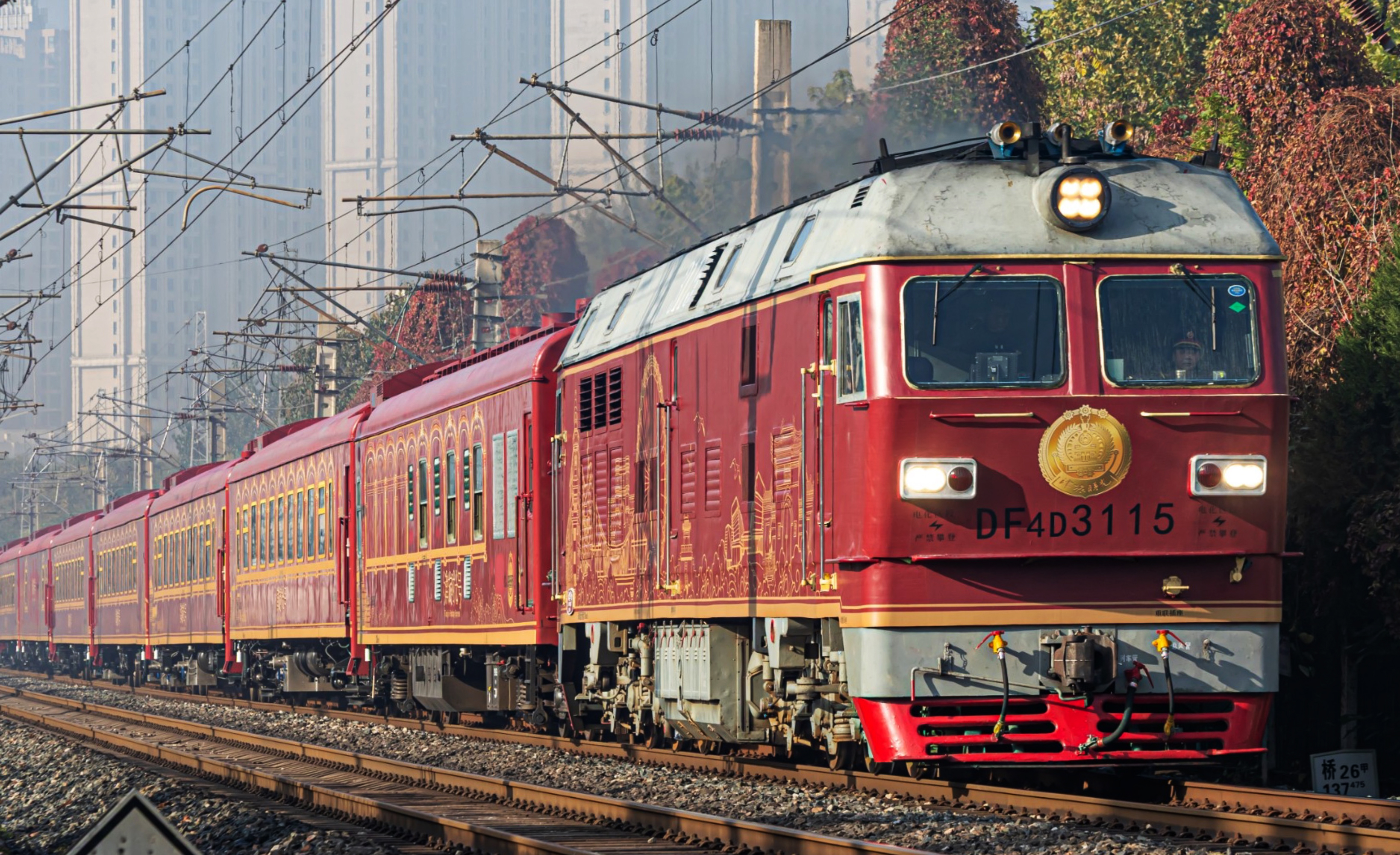 軌道上的沉浸式藝術空間!津旅時光號天幕這樣點亮
